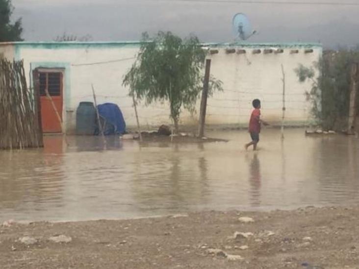 Lluvias dejan incomunicados a 8 poblados de Coahuila Lluvias dejan incomunicados a 8 poblados de Coahuila