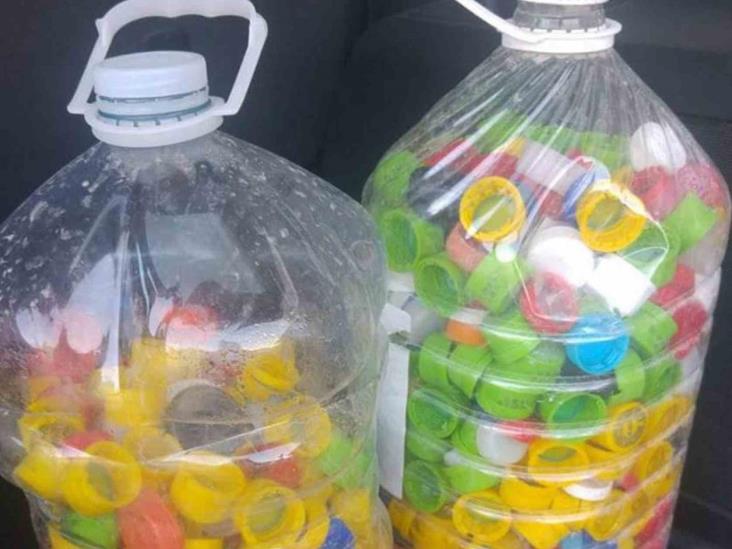 Donación de taparroscas ayuda a niños con cáncer Donación de taparroscas ayuda a niños con cáncer