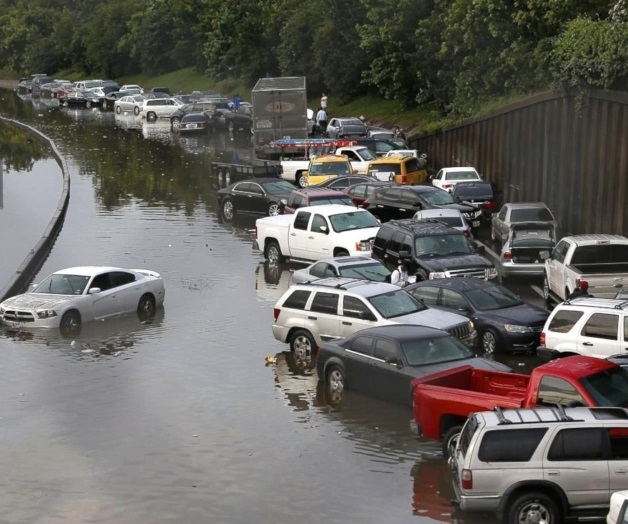 Alertan sobre venta de vehículos dañados