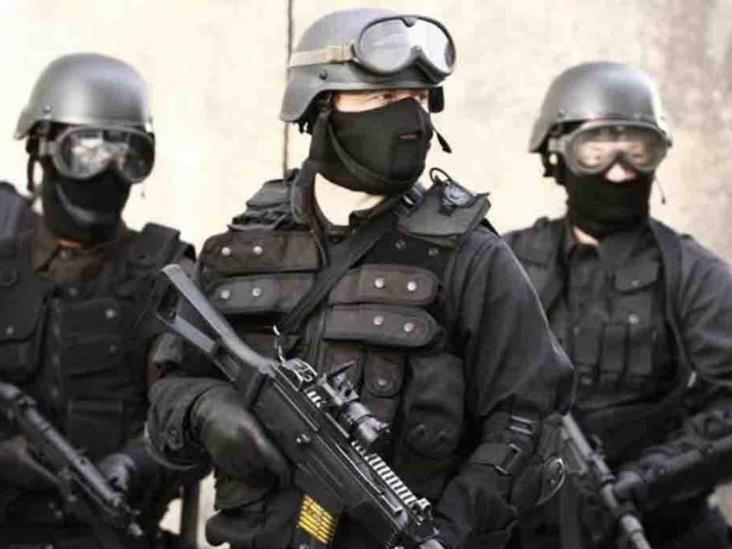 Equipan a SWAT de nuevo armamento. Reciben tres rifles de asalto Equipan a SWAT de nuevo armamento. Reciben tres rifles de asalto