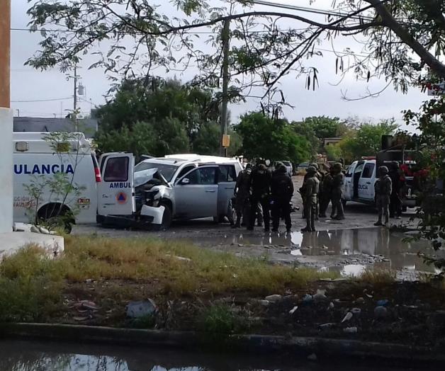 Rescata PE a secuestrado durante intercambio de balazos; ama de casa recibe bala perdida