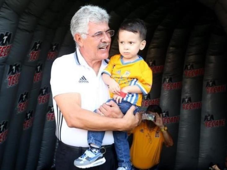 Conoce niño llorón el Uni Conoce niño llorón el Uni
