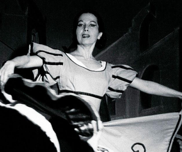 Amalia Hernández Embajadora de la danza nacional mexicana Amalia Hernández Embajadora de la danza nacional mexicana