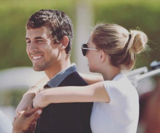 Mexicano anda con hija de Steve Jobs