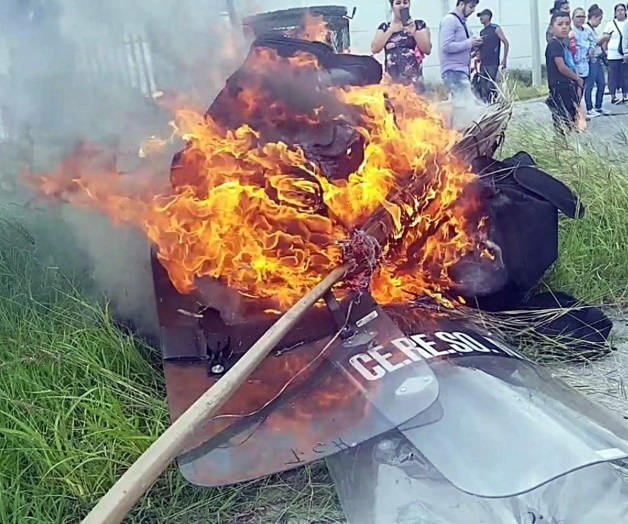 Mueren 13 en motín en el penal de Cadereyta Mueren 13 en motín en el penal de Cadereyta