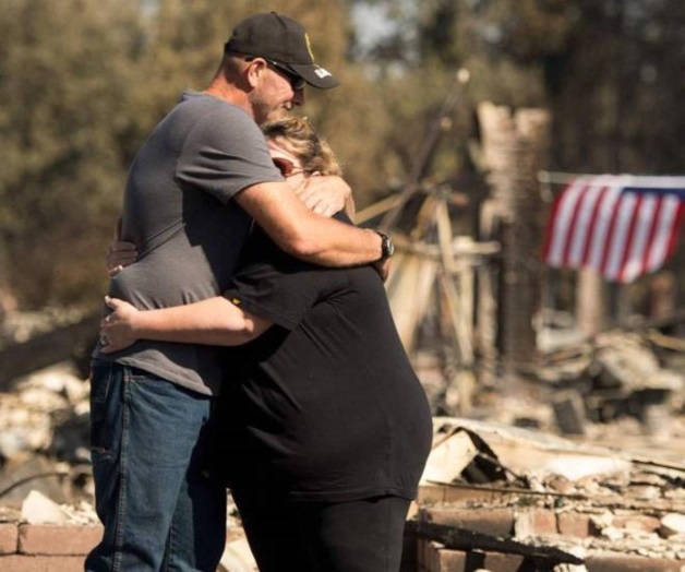 Incendios forestales en California dejan 31 muertos y 3,500 casas calcinadas Incendios forestales en California dejan 31 muertos y 3,500 casas calcinadas