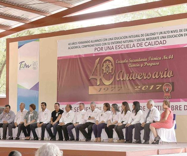 ETI 44 festeja 40 años de servicio