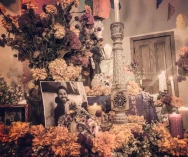 Dedica Bárbara Mori ofrenda a Renato López