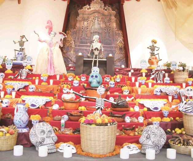 Día de Muertos, cuando los vivos disfrutan del festín de las ofrendas Día de Muertos, cuando los vivos disfrutan del festín de las ofrendas