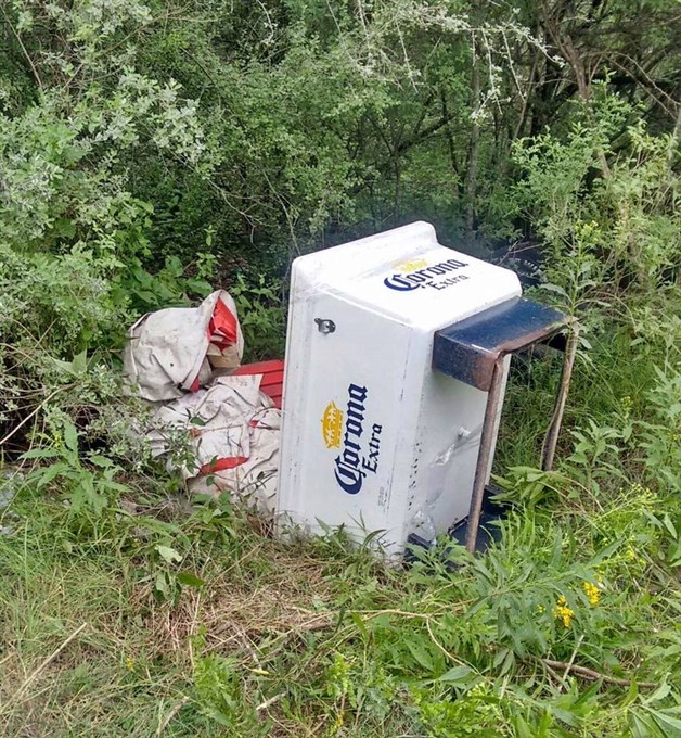 Arrojan mutilado junto a una hielera