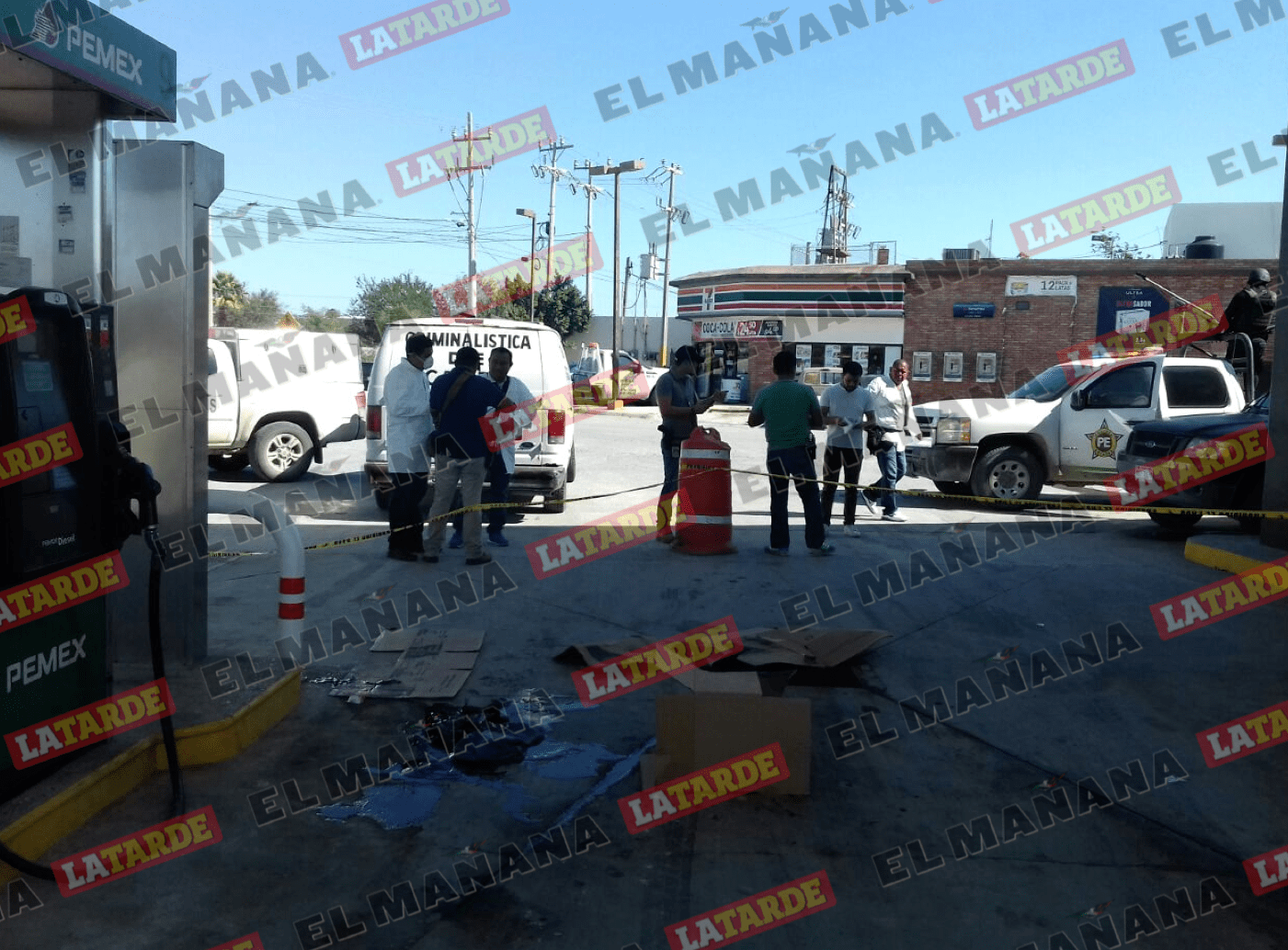 Se baja de pesera y solicita le vendan diesel,