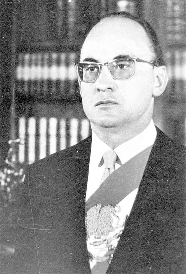 Del piolet que mató a Trotski, a los huesos falsos de Cuauhtémoc