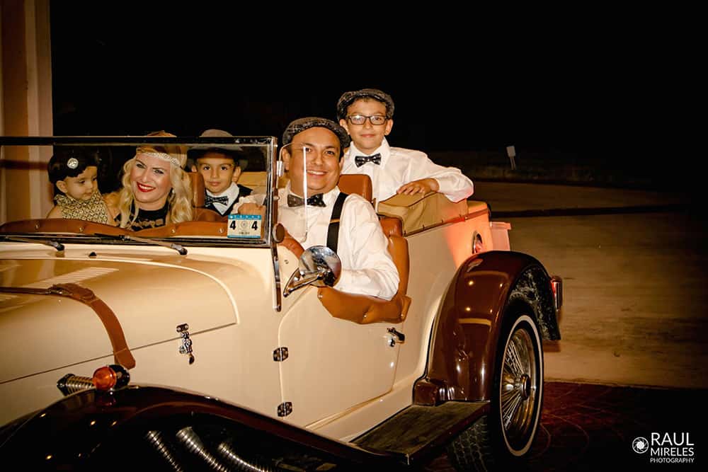 LLEGANDO. Familia Mireles Flores.