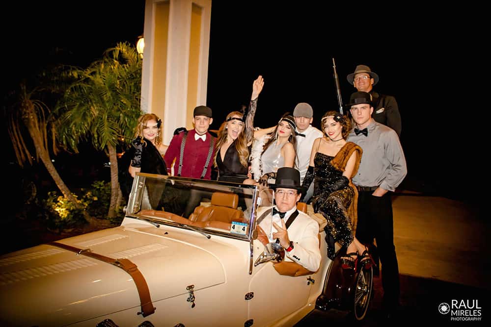 DIVERTIDOS. Familia Zuñiga Flores con el festejado.