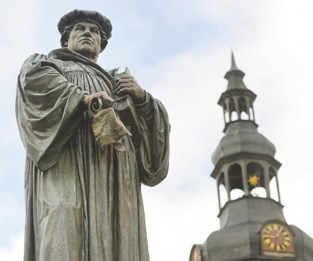 MARTÍN LUTERO: Reformador que desafió el poder de la iglesia de Roma hace 500 años MARTÍN LUTERO: Reformador que desafió el poder de la iglesia de Roma hace 500 años