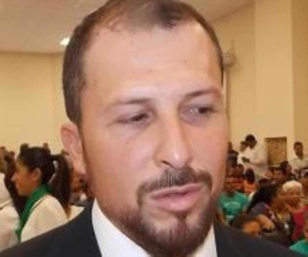 Divorciado JDGA del pueblo y su mujer Divorciado JDGA del pueblo y su mujer