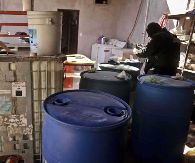 Aseguran más de 16 mil litros de combustible y 11 vehículos