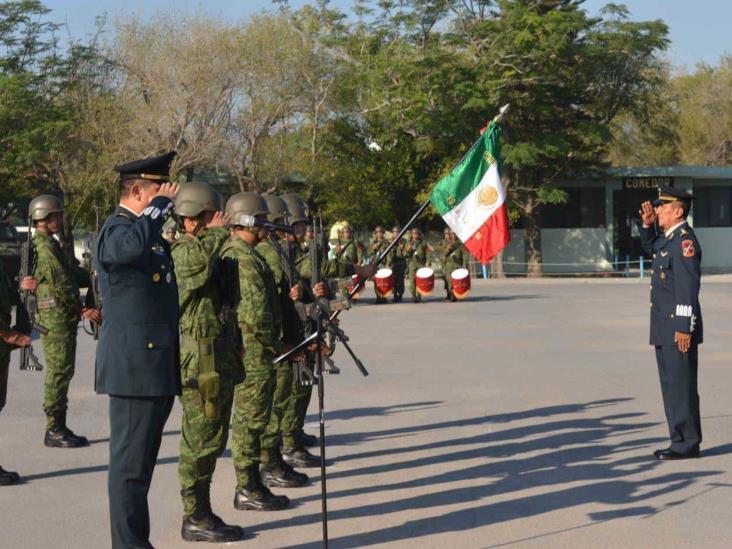 Rinde protesta el nuevo comandante Rinde protesta el nuevo comandante