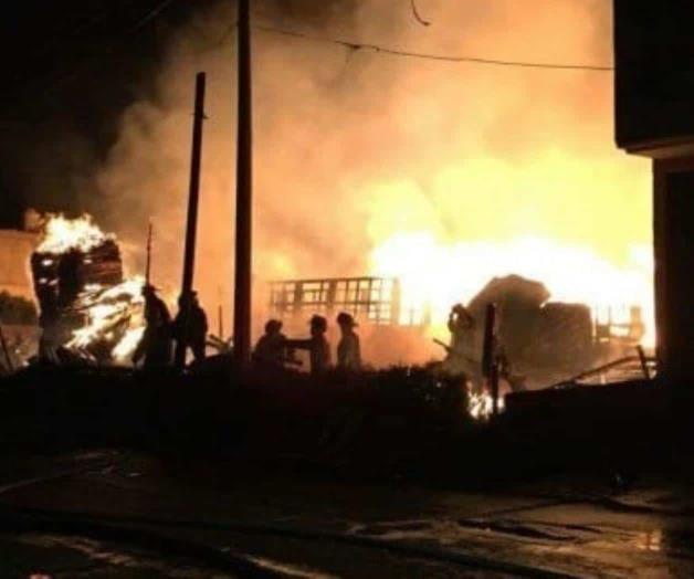 Fuerte incendio en Tulpetlac; Estado de México (Video)