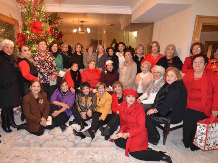 Viven una tradicional posada navideña Viven una tradicional posada navideña