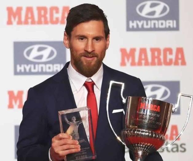 Recibe Lionel Messi el Pichichi por ser el máximo goleador de La Liga Recibe Lionel Messi el Pichichi por ser el máximo goleador de La Liga