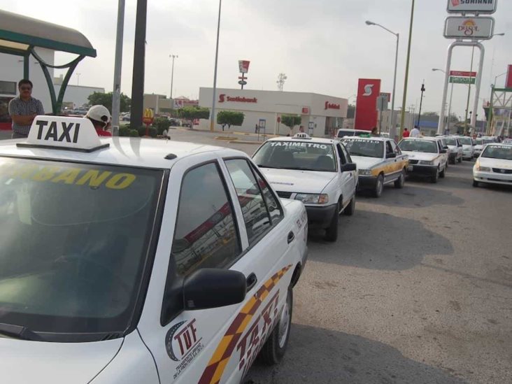 Agobia crisis a los taxistas Agobia crisis a los taxistas