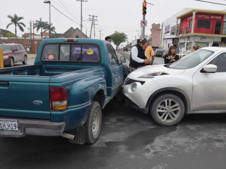 Le saldrá caro pasarse un alto Le saldrá caro pasarse un alto