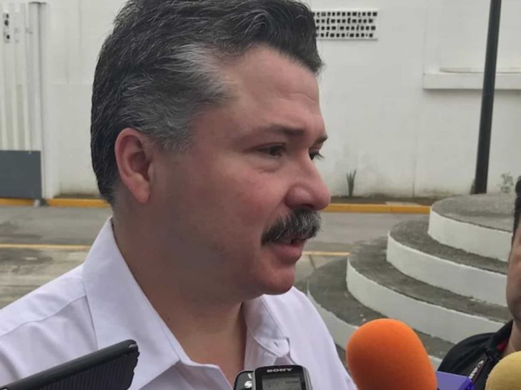 Revisan autobuses y a los conductores Revisan autobuses y a los conductores