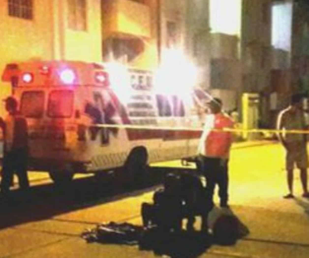 Tráiler impacta y mata a niño de 7 años; padres se aferran al cuerpo