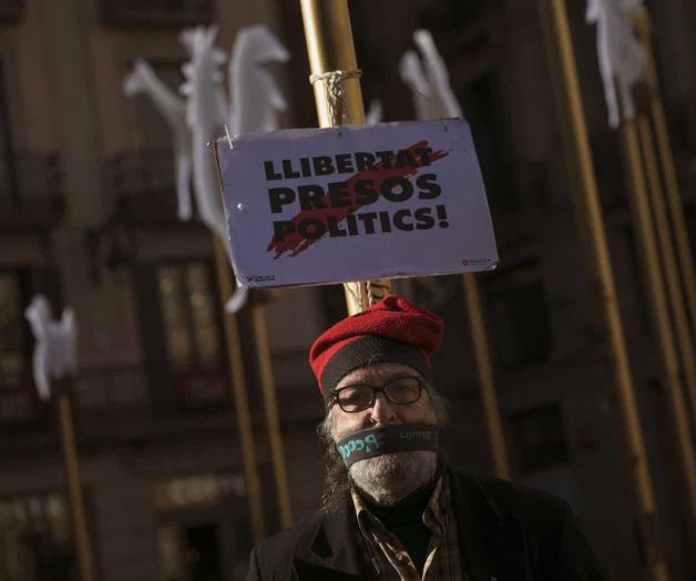 Vuelven catalanes a las urnas hoy