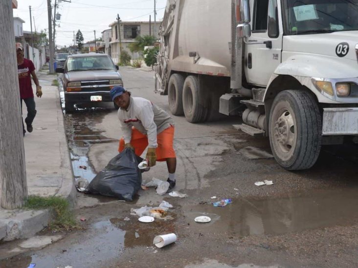 Deja Navidad regalos y 800 toneladas de basura Deja Navidad regalos y 800 toneladas de basura