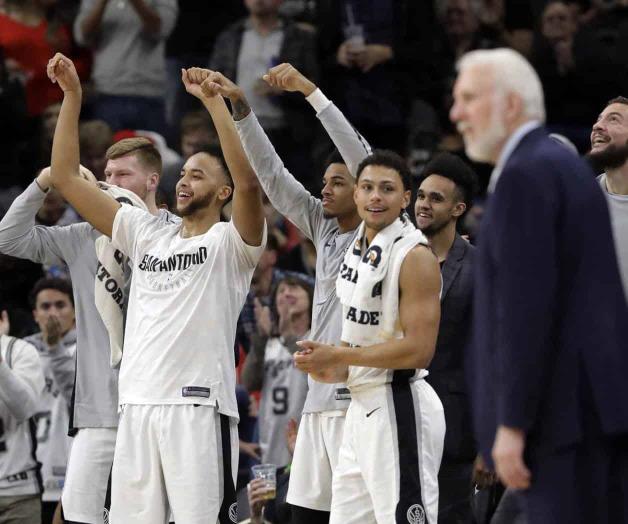 Spurs, ahora saludables, derrotan a Nets