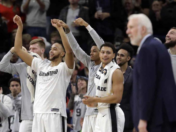 Spurs, ahora saludables, derrotan a Nets Spurs, ahora saludables, derrotan a Nets