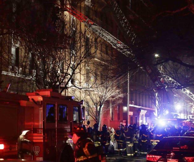 Seis víctimas mortales por incendio en edificio de Nueva York Seis víctimas mortales por incendio en edificio de Nueva York