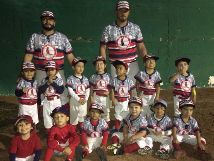 Cardenales cierran el año con broche de oro Cardenales cierran el año con broche de oro