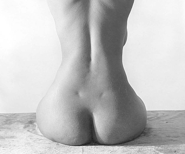 Imogen Cunningham: desnudos en tiempos oscuros
