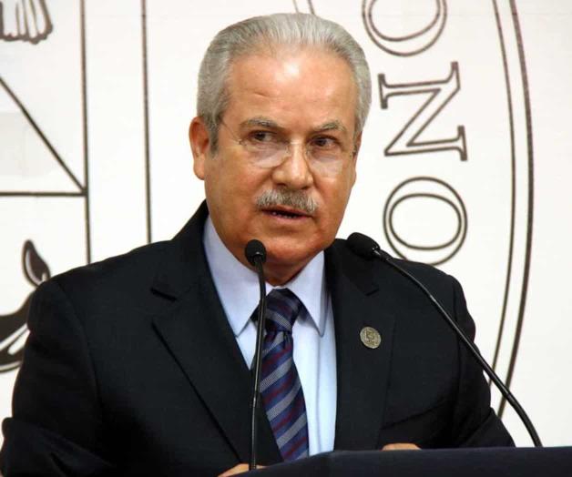 Dejan libre en EU a ligado a Padrés