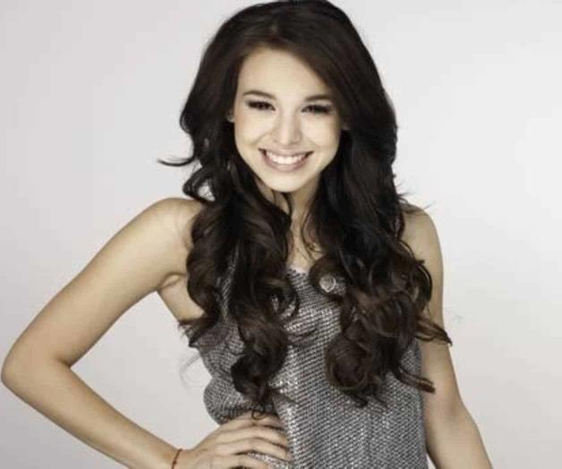 Danna Paola debutará en cine con “Lo más sencillo es complicarlo todo”