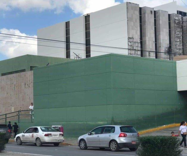 Llega con escopeta al IMSS a exigir la atiendan Llega con escopeta al IMSS a exigir la atiendan