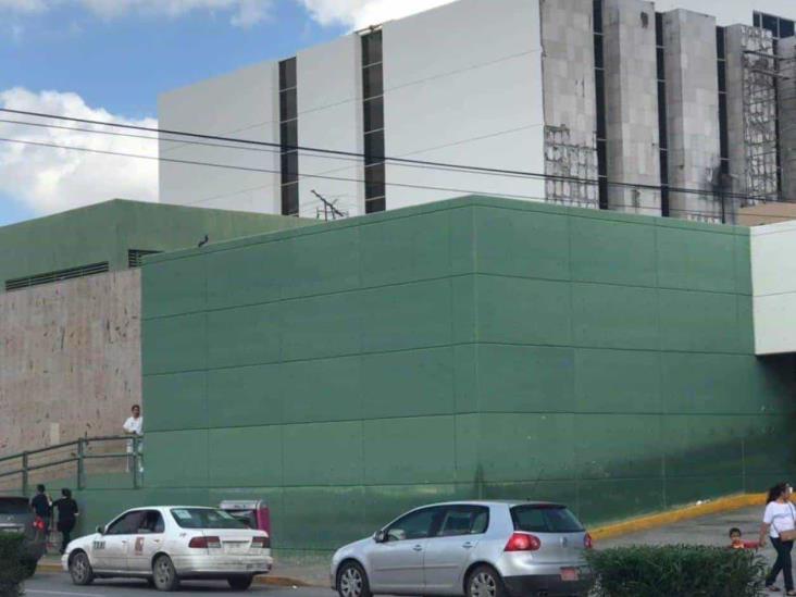 Llega con escopeta al IMSS a exigir la atiendan Llega con escopeta al IMSS a exigir la atiendan