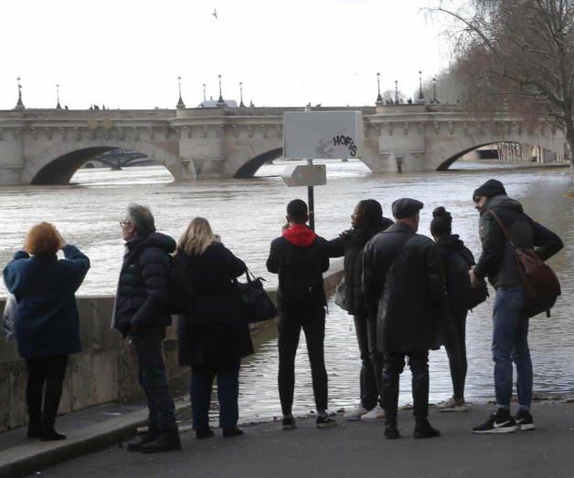 Preocupa la creciente del río Sena en París