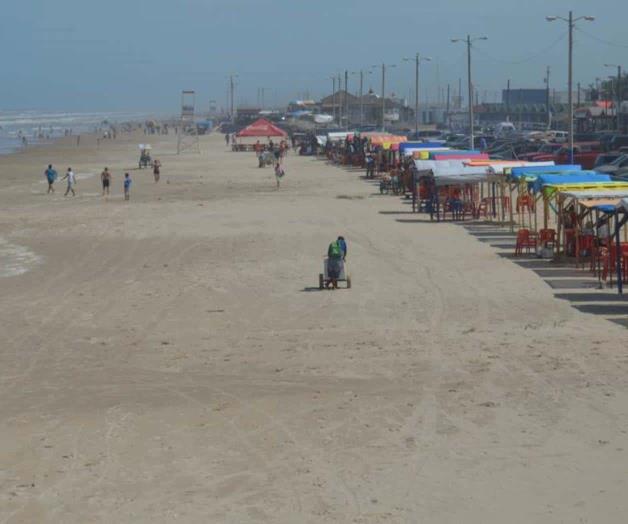 Planean concesionar palapas en la playa Planean concesionar palapas en la playa
