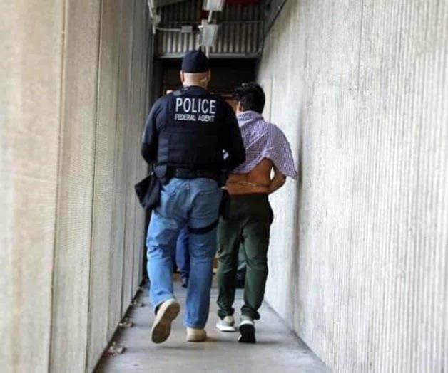 Arman ejército contra redadas en Estados Unidos Arman ejército contra redadas en Estados Unidos