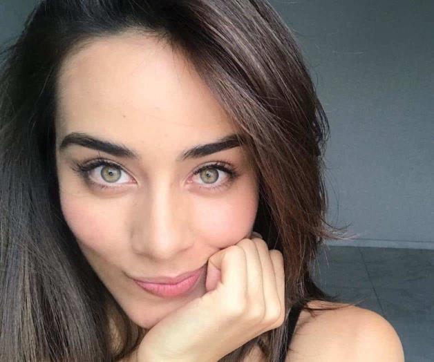 Comparte Esmeralda Pimentel foto con Osvaldo Benavides