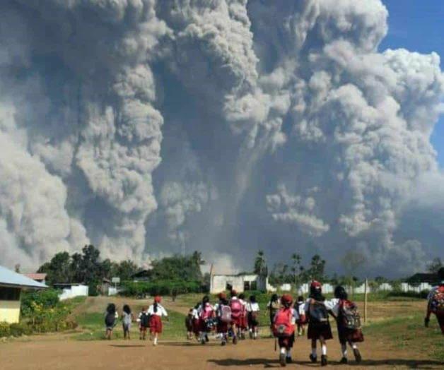 Después de dos años se reactiva volcán : Indonesia Después de dos años se reactiva volcán : Indonesia