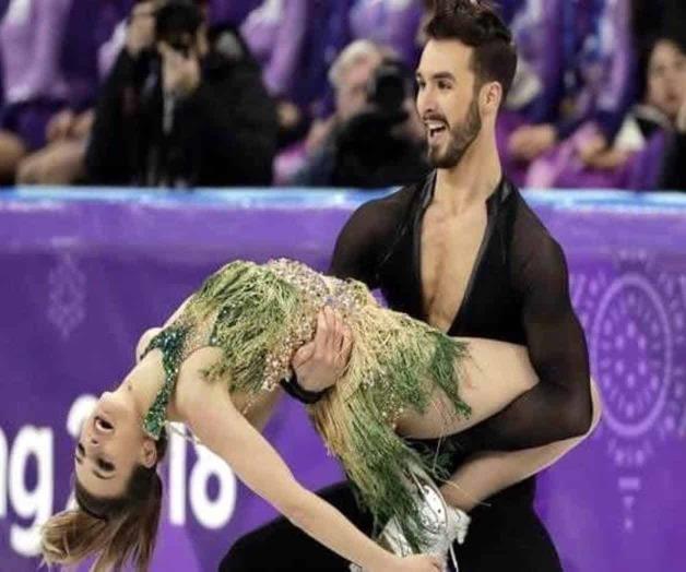 Traje de patinadora se rompe en plena competencia