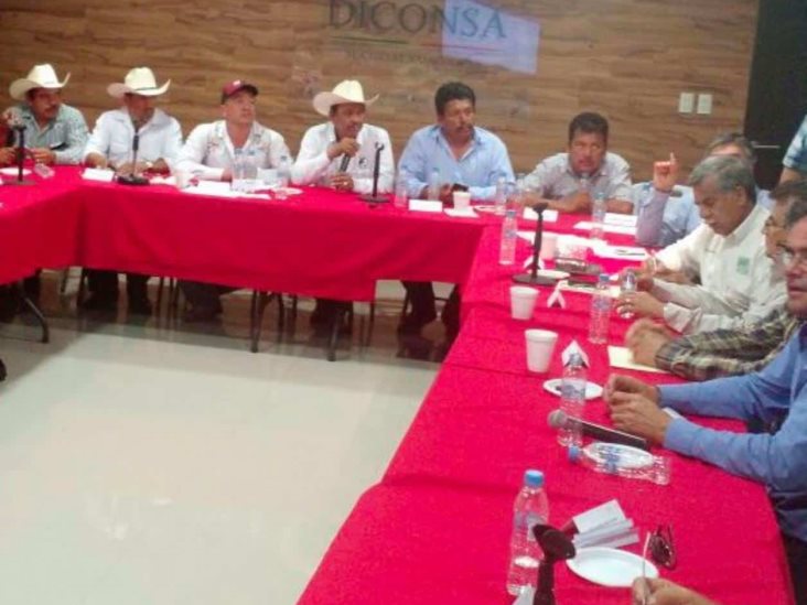 Destacan los puntos principales de minuta Destacan los puntos principales de minuta