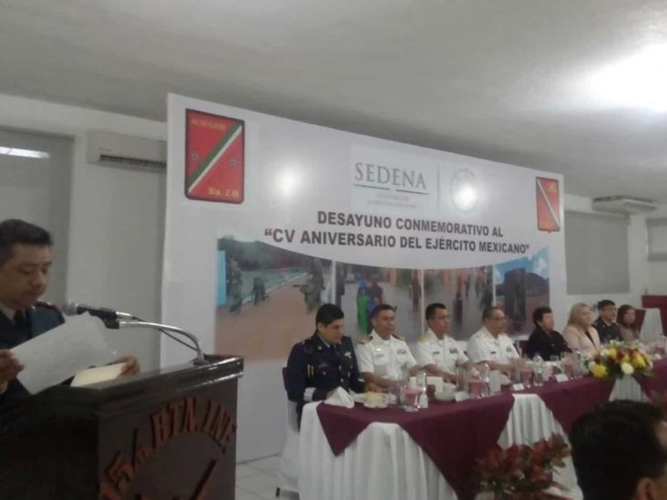 ‘Continúa Sedena de pie para garantizarles la paz’ ‘Continúa Sedena de pie para garantizarles la paz’