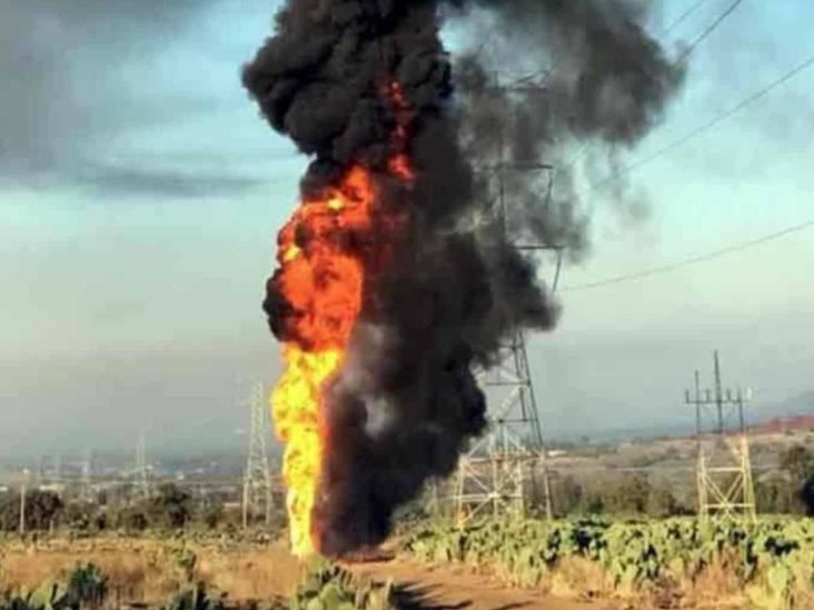 Explosión de ducto de Pemex en Edomex Explosión de ducto de Pemex en Edomex