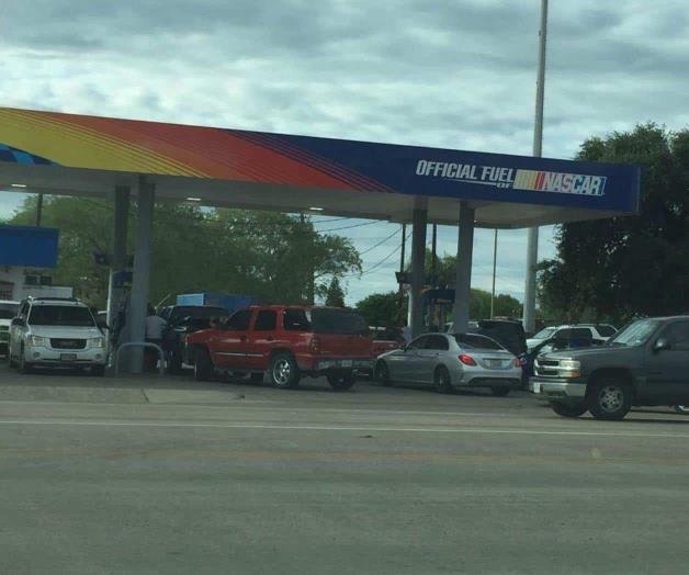 Utilizan a la gasolina como artículo gancho